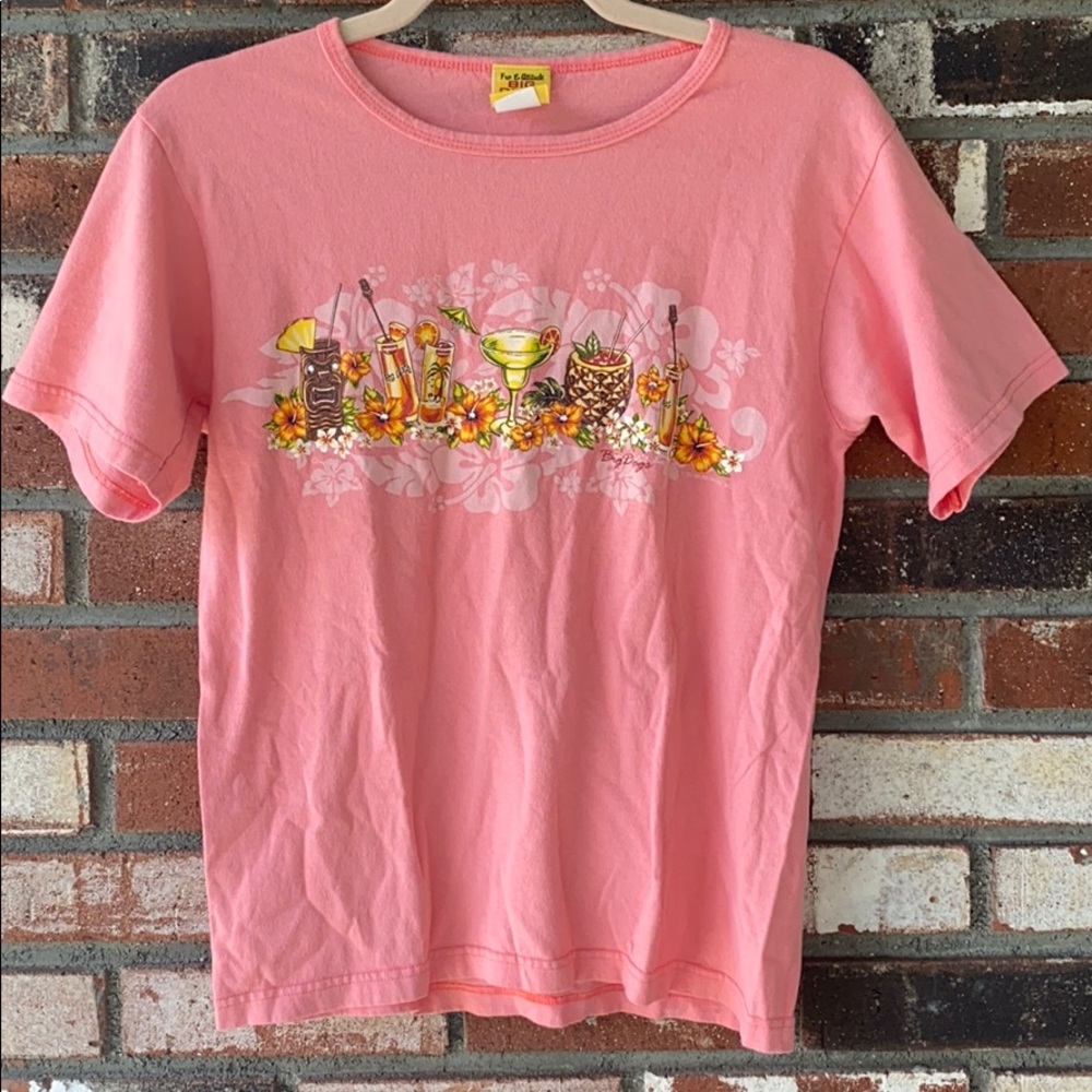 Vintage Pink Women’s Hawaiian Big Dogs Shirt Size Small👕👚💗🍹🍸🥃🧉🍾🍷🥂🍻🍺🍶
